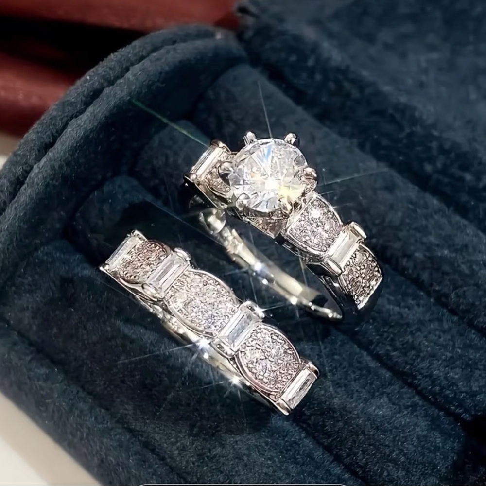 Elegant Silver Women's Ring Set. - Picture 5 of 6